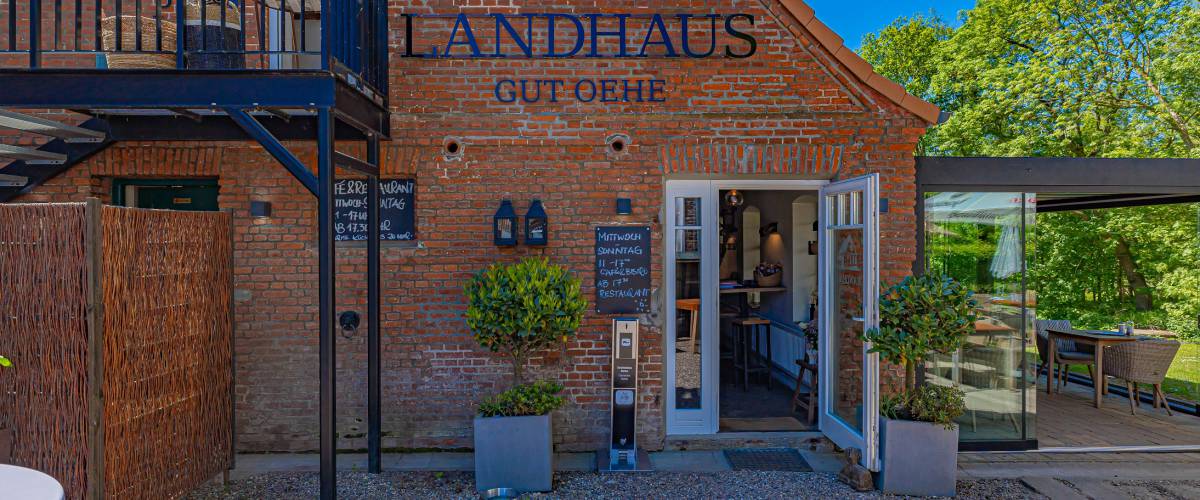 Öffnungszeiten im LANDHAUS Café & Restaurant Symbolfoto