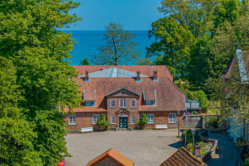 Urlaub am Gutspark: Wohnen im ehemaligen Verwalterhaus - Gut Oehe